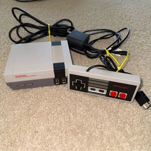 Authentic Nintendo Classic Edition NES Mini Game Console USA Genuine 30 Games